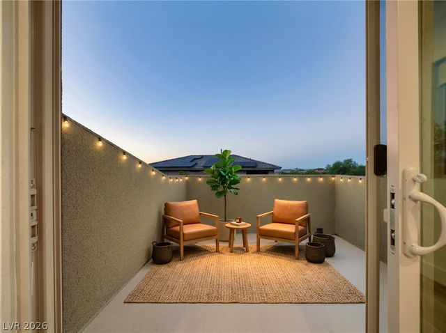 9696 Starlight Ridge Avenue, Las Vegas, NV 89148