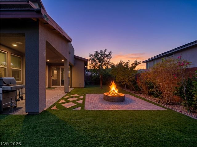 9696 Starlight Ridge Avenue, Las Vegas, NV 89148