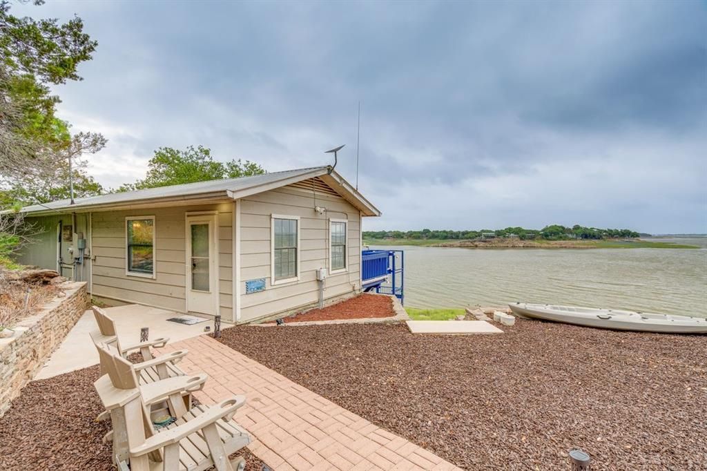 603 Waterway LN, Burnet, TX 78611