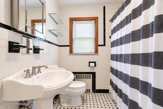 154 Locust Avenue, Garwood, NJ 07027