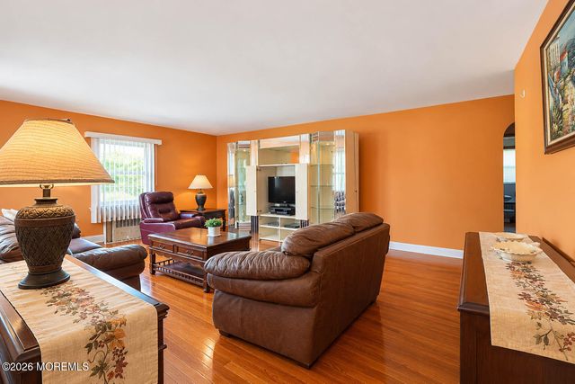 154 Locust Avenue, Garwood, NJ 07027