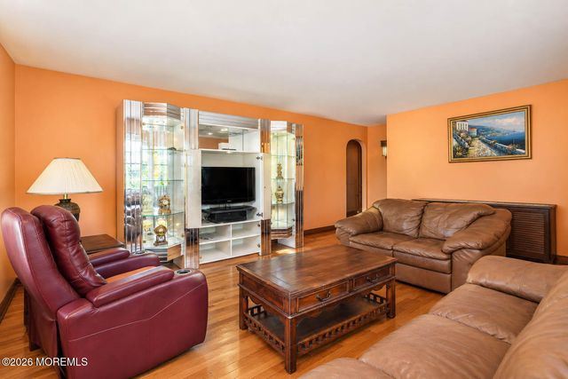 154 Locust Avenue, Garwood, NJ 07027
