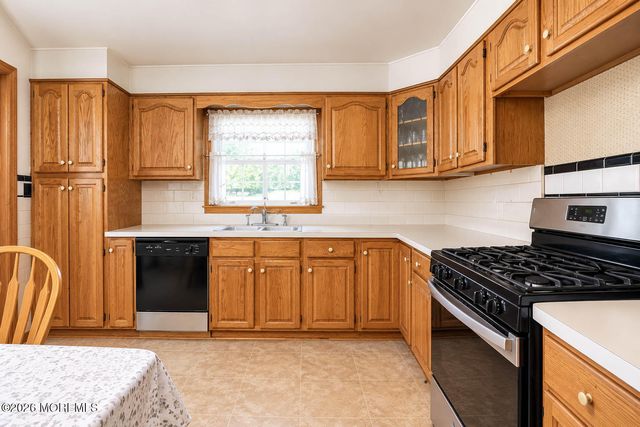 154 Locust Avenue, Garwood, NJ 07027