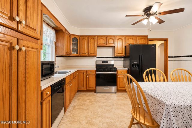 154 Locust Avenue, Garwood, NJ 07027