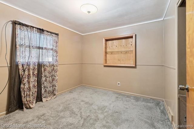 18383 Hazelwood Street, Roseville, MI 48066