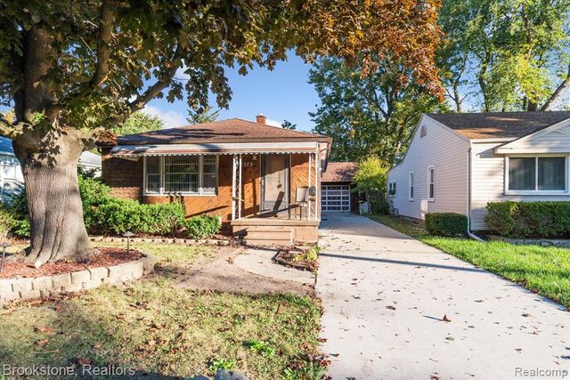 18383 Hazelwood Street, Roseville, MI 48066