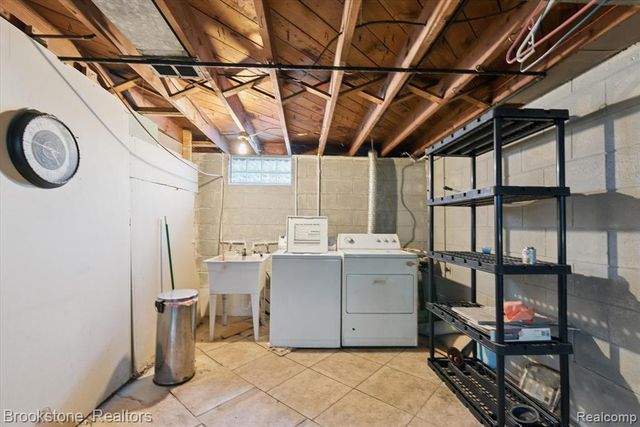 18383 Hazelwood Street, Roseville, MI 48066