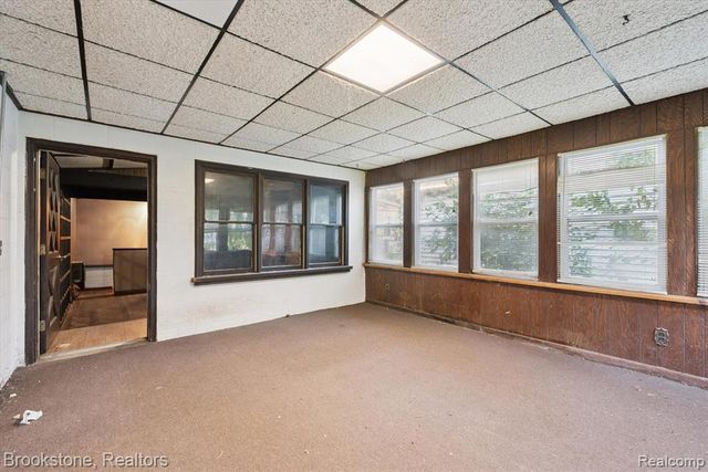 18383 Hazelwood Street, Roseville, MI 48066