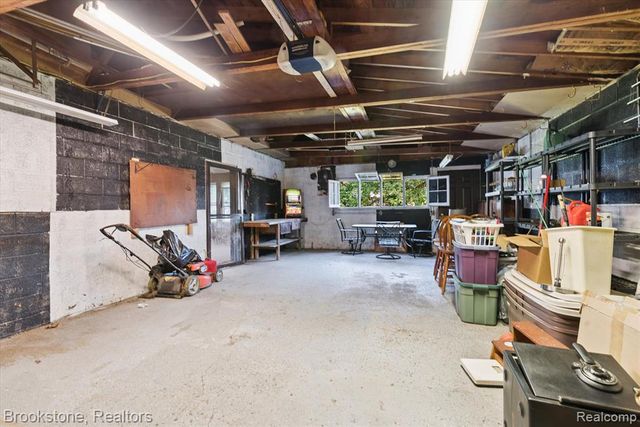 18383 Hazelwood Street, Roseville, MI 48066