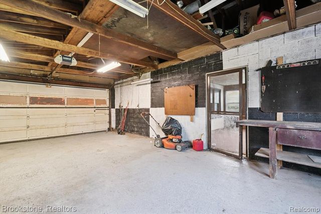 18383 Hazelwood Street, Roseville, MI 48066