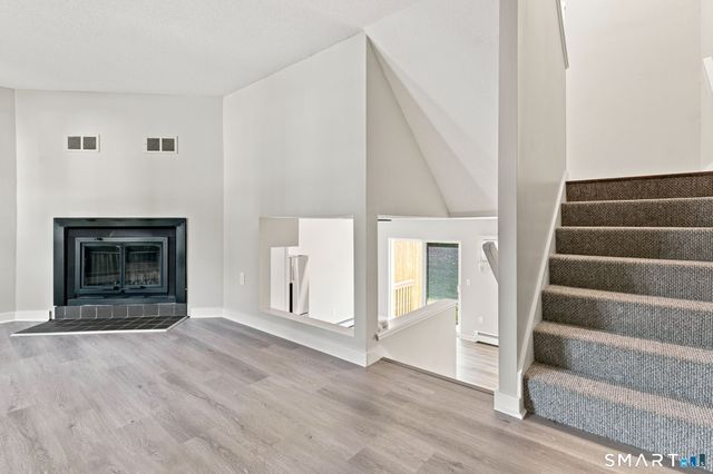 60 Old Town Road 190, Vernon, CT 06066