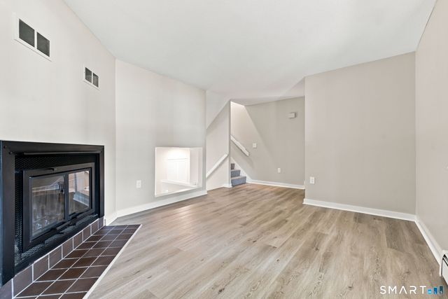 60 Old Town Road 190, Vernon, CT 06066