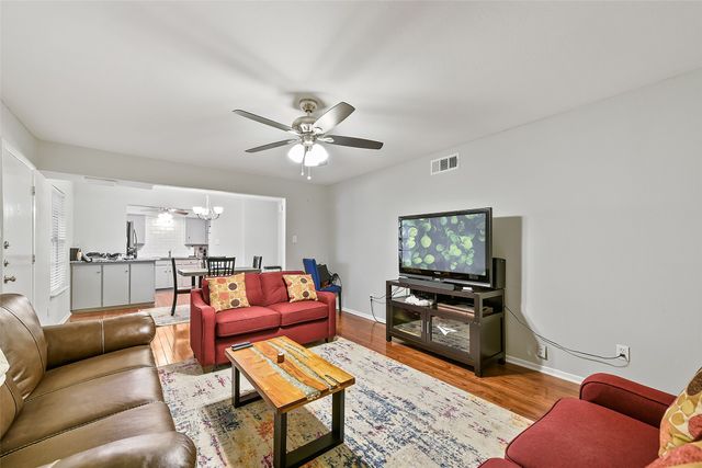 5818 E University Boulevard 223, Dallas, TX 75206