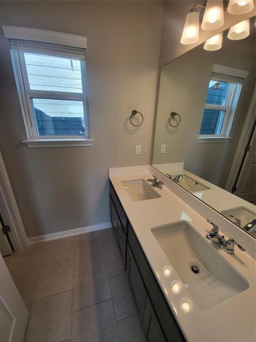 345 Aqua Springs Aly, Leander, TX 78641