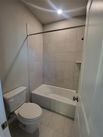 345 Aqua Springs Aly, Leander, TX 78641