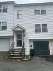 22 Virginia Avenue Apt 2B, Danbury, CT 06810