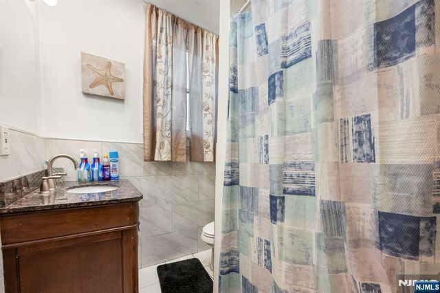 214 Palisade Avenue, Garfield, NJ 07026