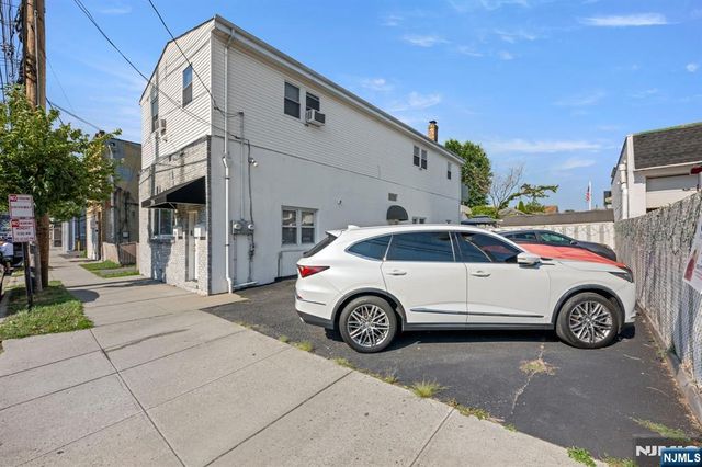 214 Palisade Avenue, Garfield, NJ 07026