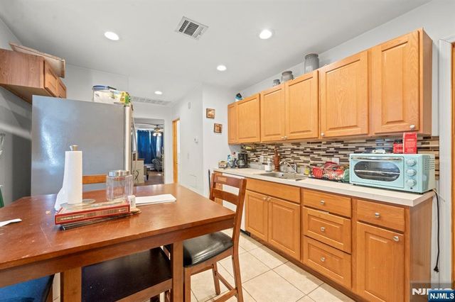 214 Palisade Avenue, Garfield, NJ 07026