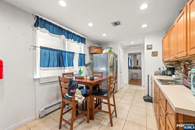 214 Palisade Avenue, Garfield, NJ 07026