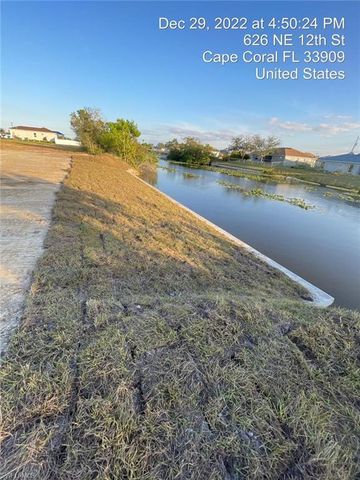 702 NE 12th ST, Cape Coral, FL 33909