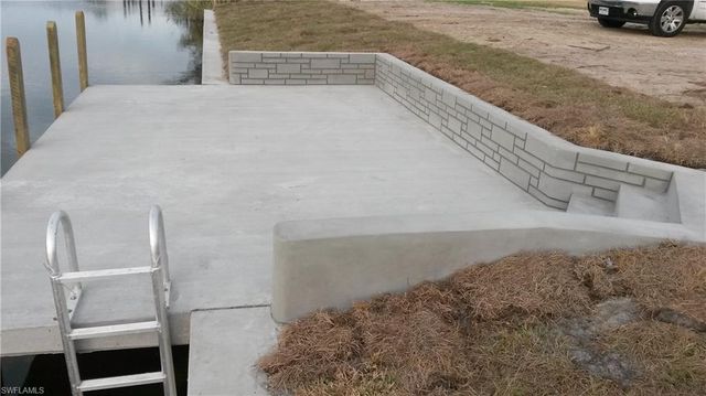 702 NE 12th ST, Cape Coral, FL 33909