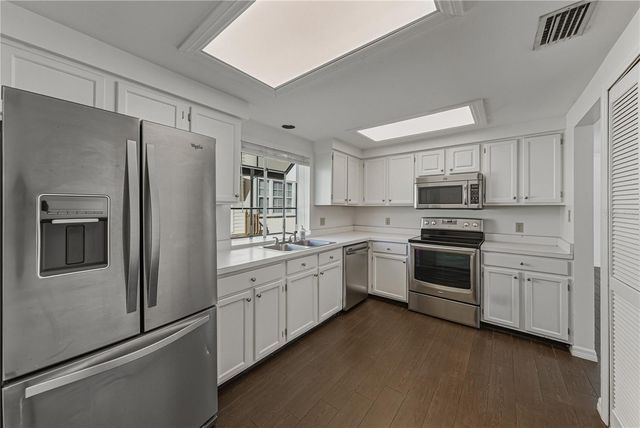 307 S BUNGALOW PARK AVENUE B, Tampa, FL 33609