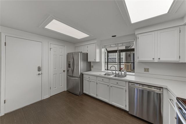 307 S BUNGALOW PARK AVENUE B, Tampa, FL 33609