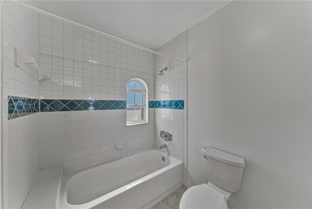 307 S BUNGALOW PARK AVENUE B, Tampa, FL 33609