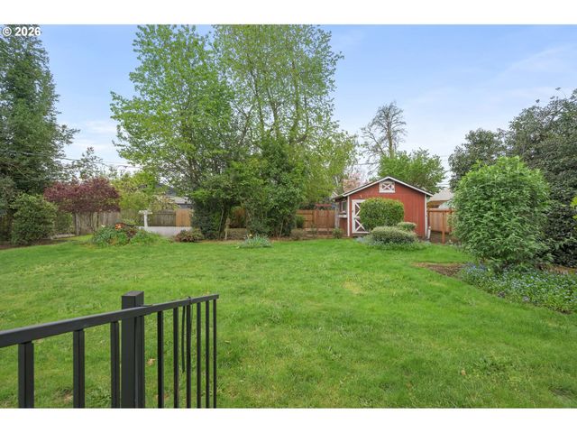 2028 MONTEREY Ln, Eugene, OR 97401