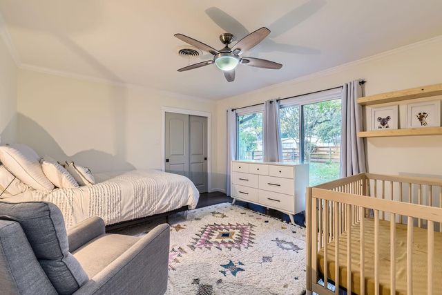 1713 Mariposa DR, Austin, TX 78741