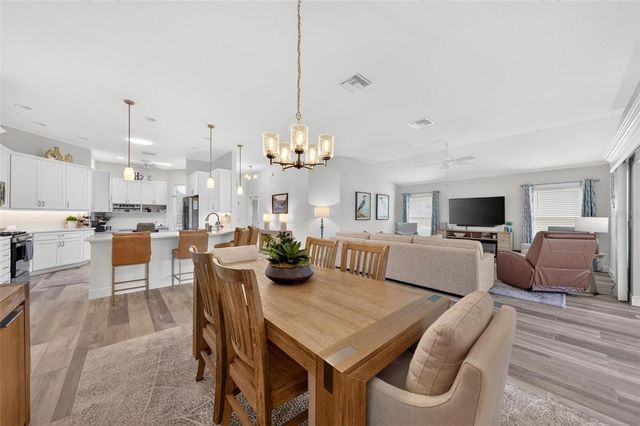 912 HUBBARD LOOP, The Villages, FL 32163