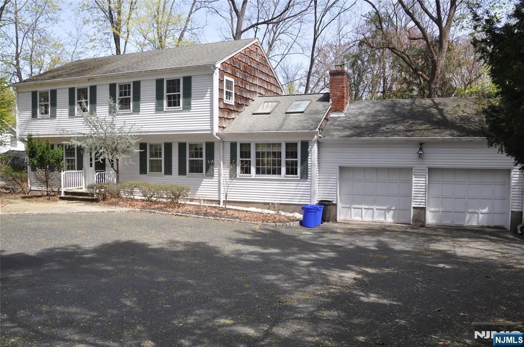 200 Franklin Turnpike, Ho-ho-kus, NJ 07423