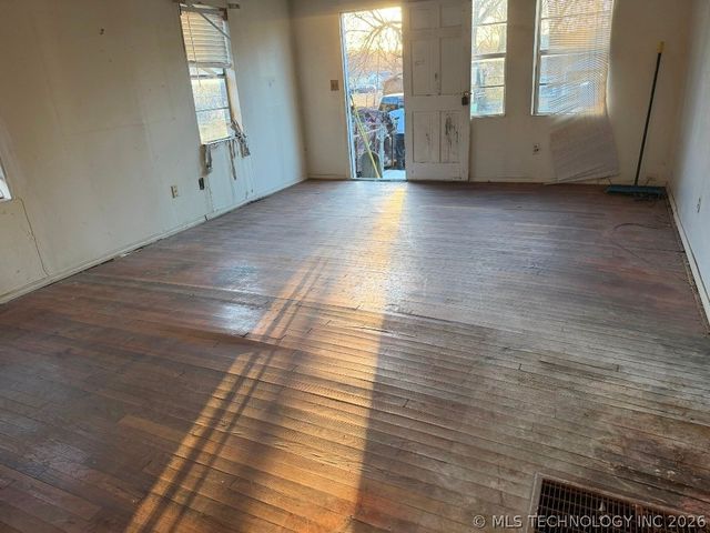 4527 S Waco Avenue, Tulsa, OK 74107