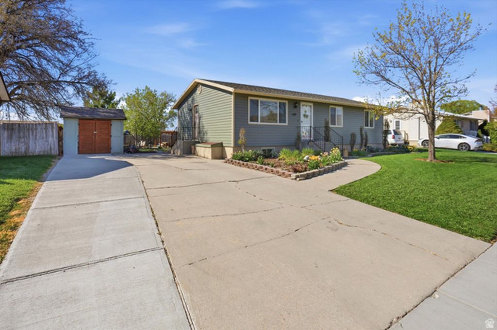 Image 3 of property listing at 149 W 925 S, Garland, UT 84312
