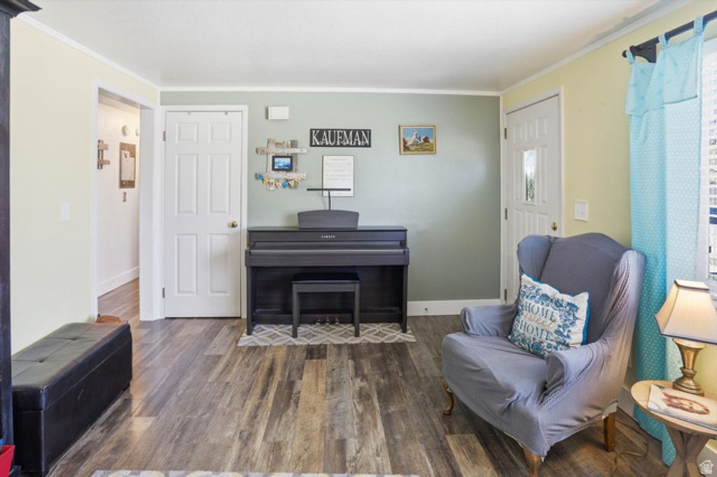 Image 5 of property listing at 149 W 925 S, Garland, UT 84312