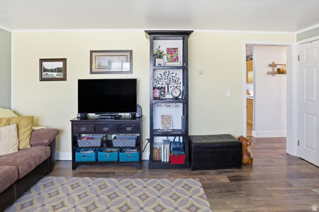 Image 6 of property listing at 149 W 925 S, Garland, UT 84312