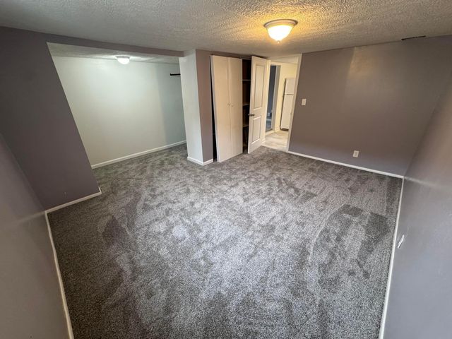 6156 Roselawn Avenue, Columbus, OH 43232