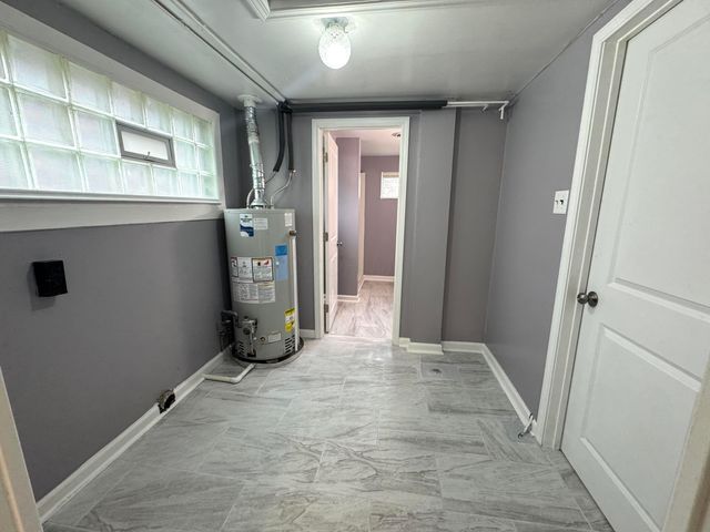 6156 Roselawn Avenue, Columbus, OH 43232