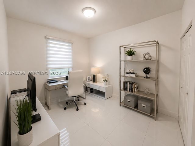 6989 NW 104th Ct, Doral, FL 33178