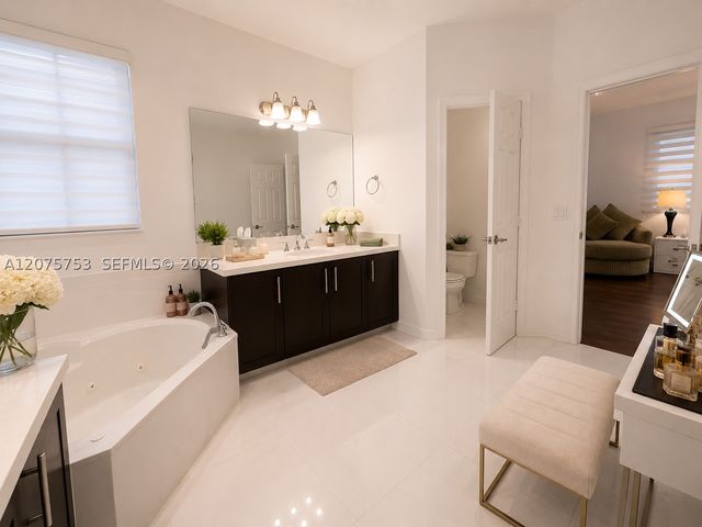 6989 NW 104th Ct, Doral, FL 33178