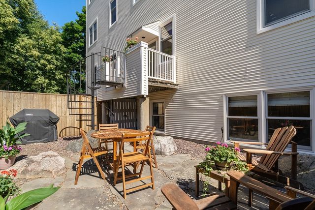 218 Thorndike Street 108B, Cambridge, MA 02141