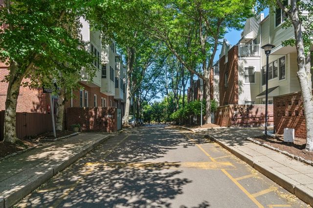 218 Thorndike Street 108B, Cambridge, MA 02141