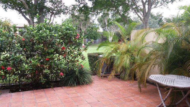 3917 Adra Avenue E46A, Doral, FL 33178