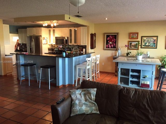 3917 Adra Avenue E46A, Doral, FL 33178