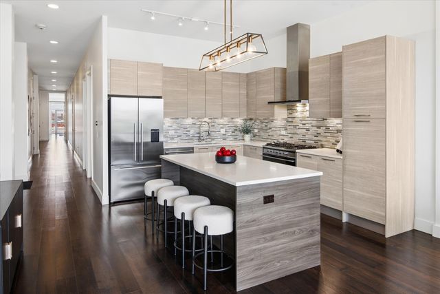 1124 W Adams Street 5E, Chicago, IL 60607