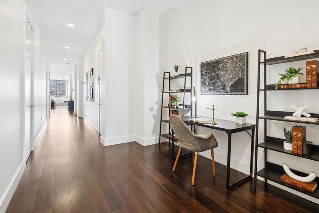 1124 W Adams Street 5E, Chicago, IL 60607