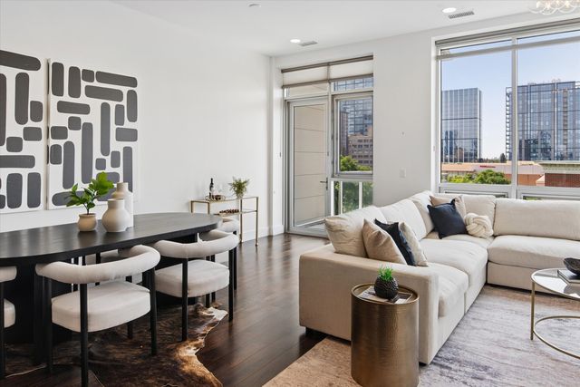 1124 W Adams Street 5E, Chicago, IL 60607