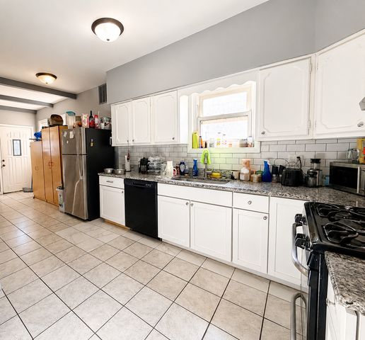 3005 W 55th Street, Chicago, IL 60632