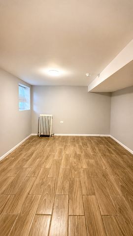 3005 W 55th Street, Chicago, IL 60632